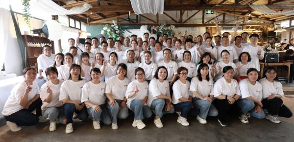 恒业建设举办庆五一游乐会